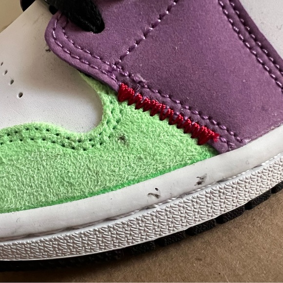 Jordan 1 Mid SE “Lightbulb” - Picture 5 of 10